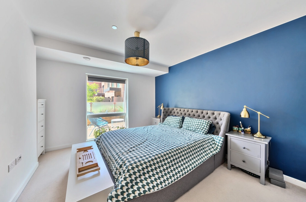 1 bedroom apartments/flats for sale in Thonrey Close, Colindale Gardens, Colindale - NW9 view 7