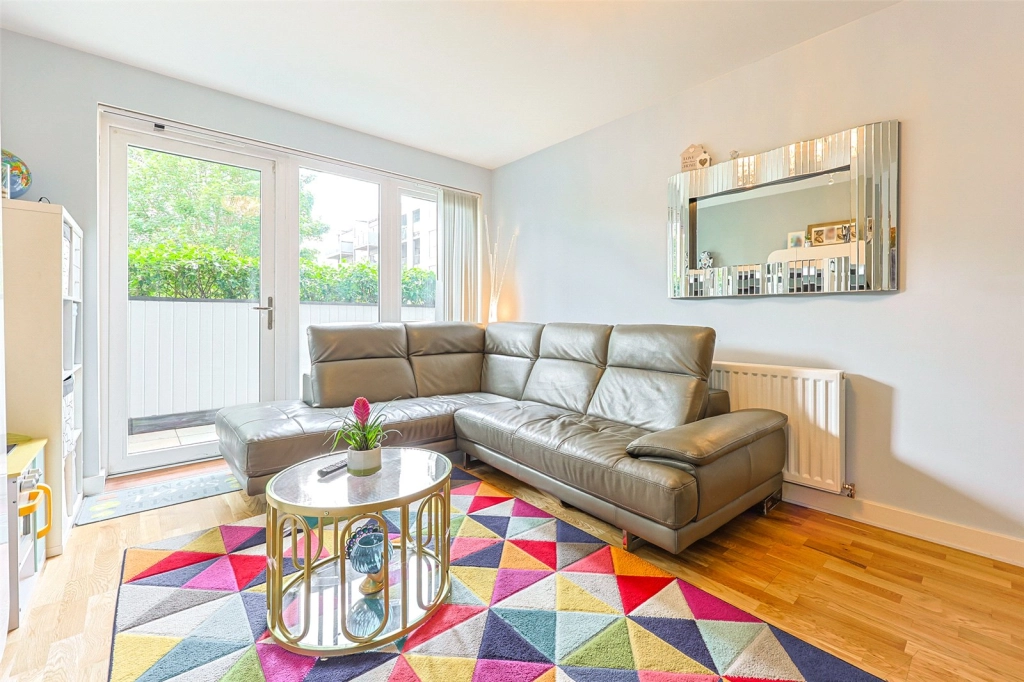 2 bedrooms apartments/flats for sale in Guardian Avenue, Colindale - NW9 view 5