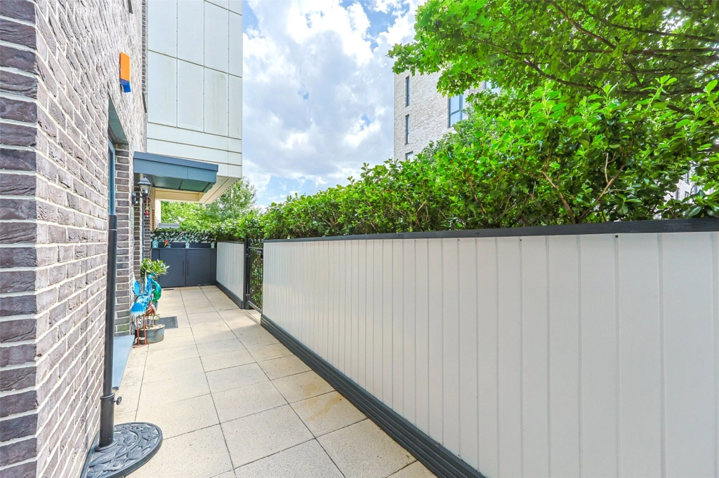 2 bedrooms apartments/flats for sale in Guardian Avenue, Colindale - NW9 view 15