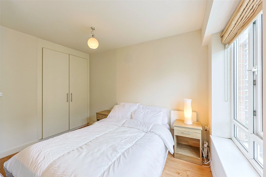 1 bedroom apartments/flats for sale in Boulevard Drive, Beaufort Park, Colindale - NW9 view 7