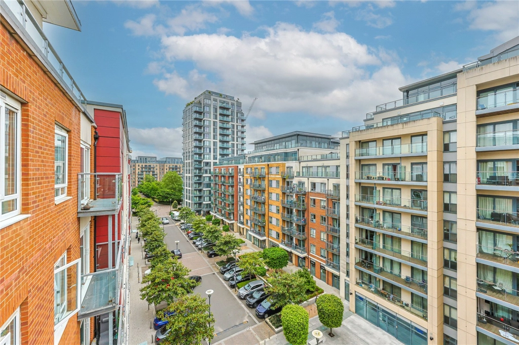 1 bedroom apartments/flats for sale in Boulevard Drive, Beaufort Park, Colindale - NW9 view 11