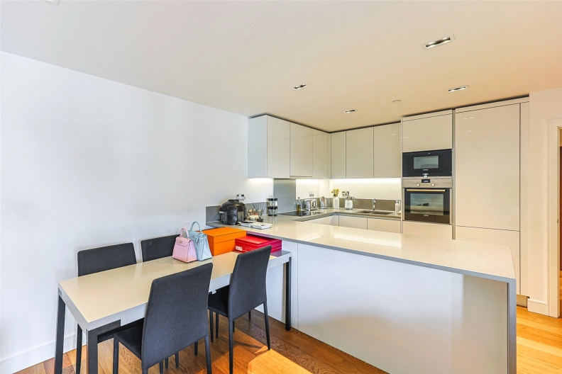 2 bedrooms apartments/flats to sale in Longfield Avenue, Ealing-image 5