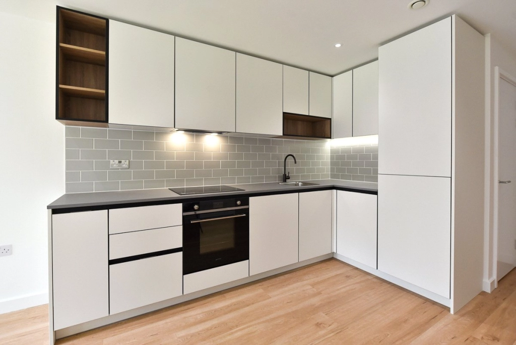 1 bedroom apartments/flats for sale in Beaufort Square, Beaufort Park, Colindale - NW9 view 3