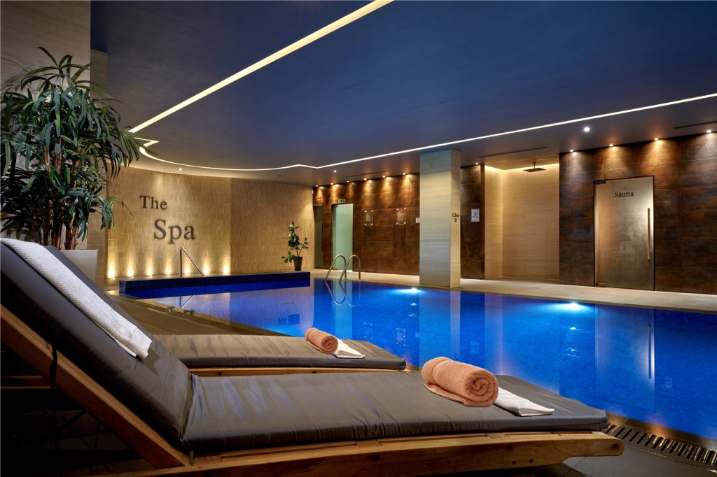 1 bedroom apartments/flats for sale in Beaufort Square, Beaufort Park, Colindale - NW9 view 10