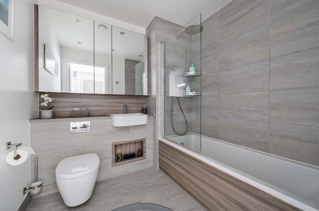 1 bedroom apartments/flats for sale in Lismore Boulevard, Colindale Gardens, Colindale - NW9 view 13