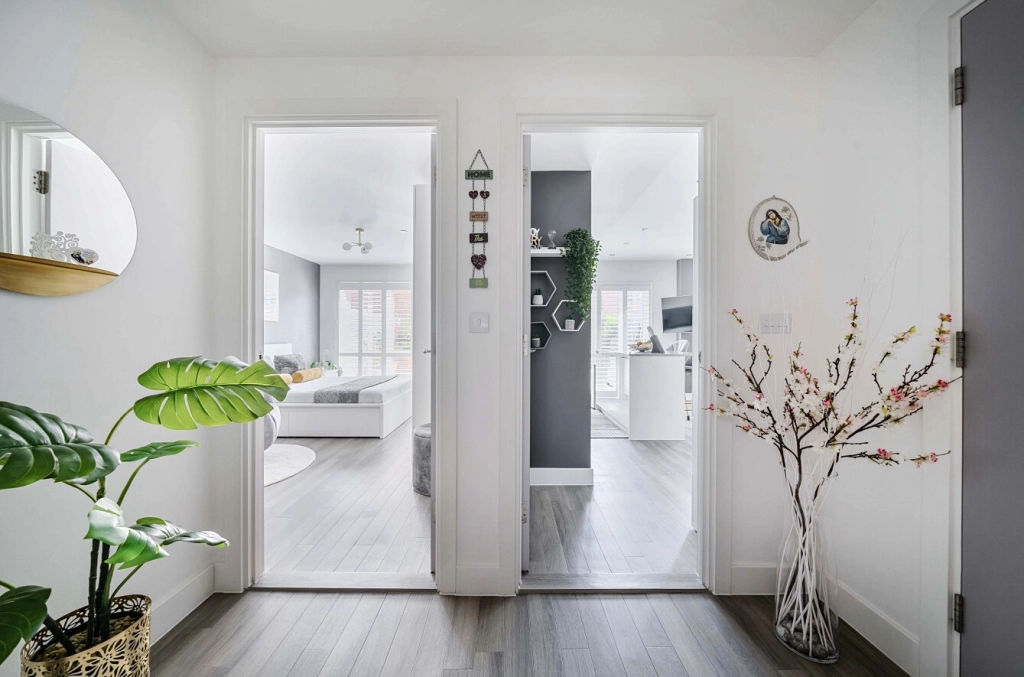 1 bedroom apartments/flats for sale in Lismore Boulevard, Colindale Gardens, Colindale - NW9 view 15