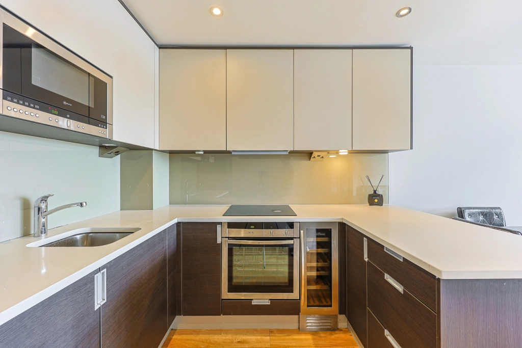 2 bedrooms apartments/flats for sale in Heritage Avenue, Beaufort Park, Colindale - NW9 view 8