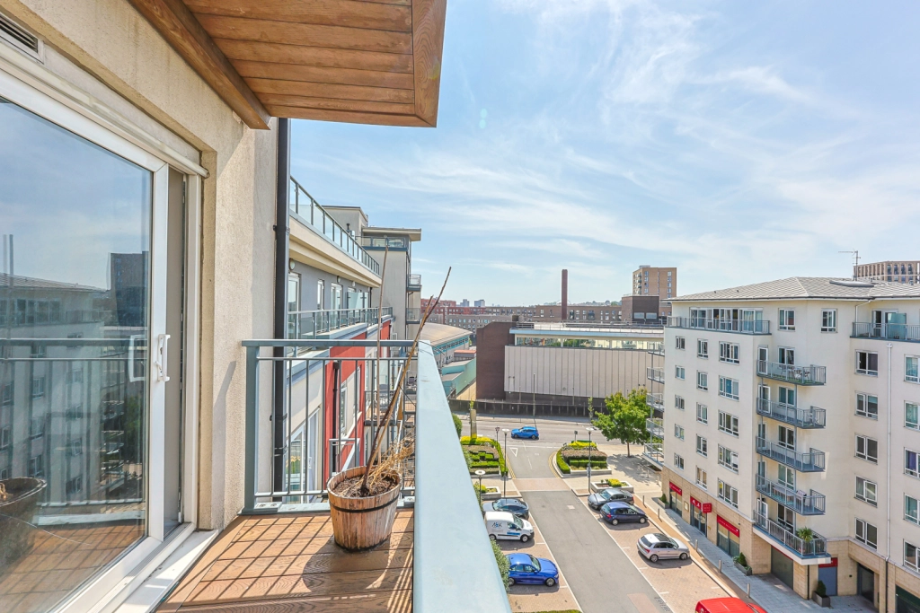 2 bedrooms apartments/flats for sale in Heritage Avenue, Beaufort Park, Colindale - NW9 view 11