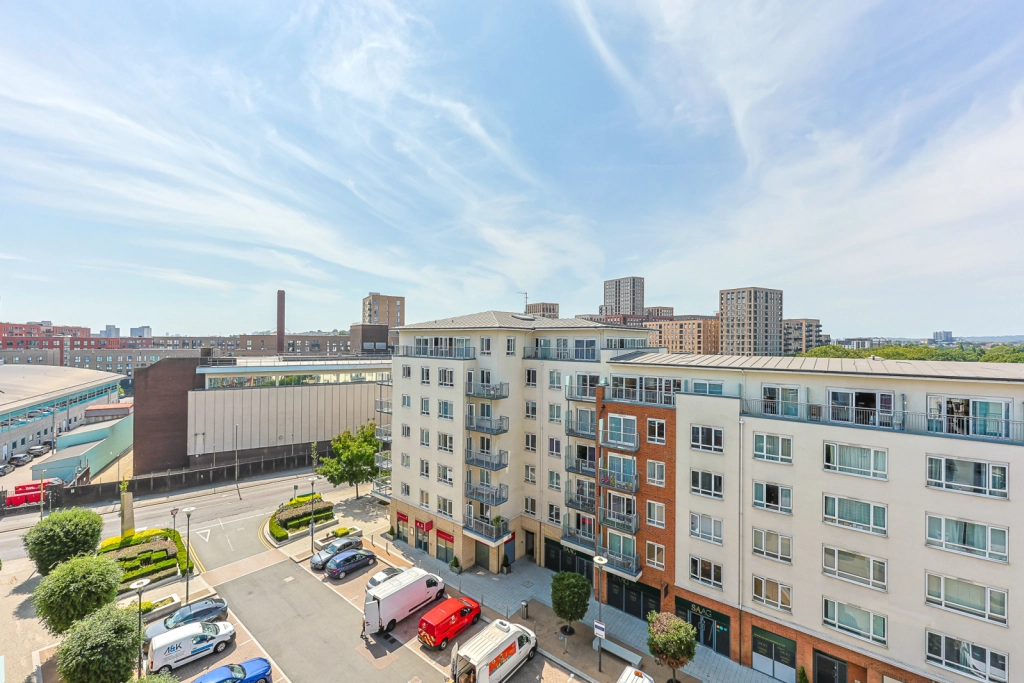 2 bedrooms apartments/flats for sale in Heritage Avenue, Beaufort Park, Colindale - NW9 view 17