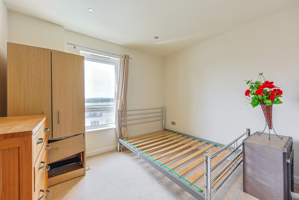 2 bedrooms apartments/flats for sale in Heritage Avenue, Beaufort Park, Colindale - NW9 view 6