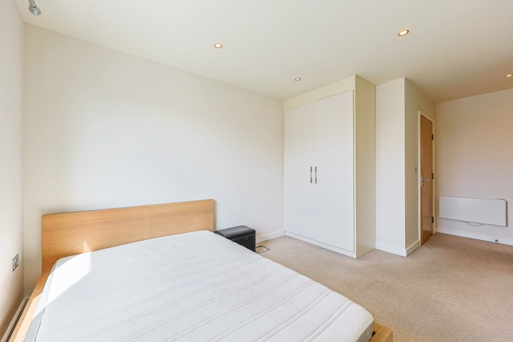 2 bedrooms apartments/flats for sale in Heritage Avenue, Beaufort Park, Colindale - NW9 view 16