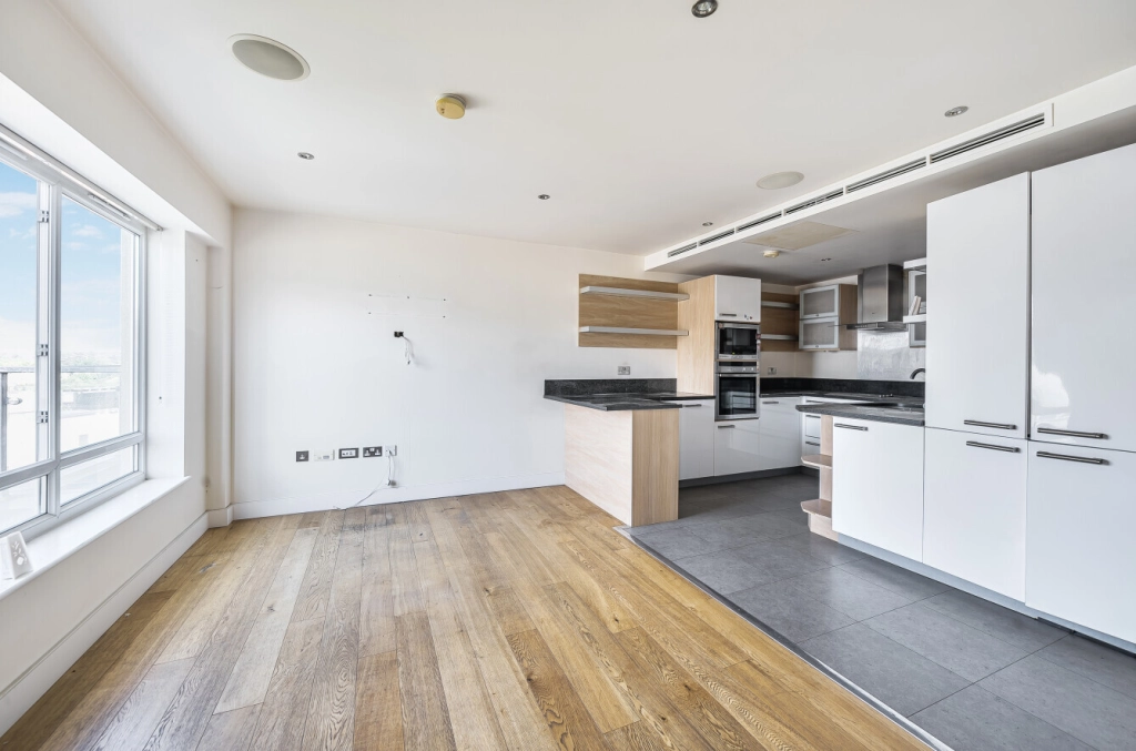 5 bedrooms apartments/flats for sale in Boulevard Drive, Beaufort Park - NW9 view 18