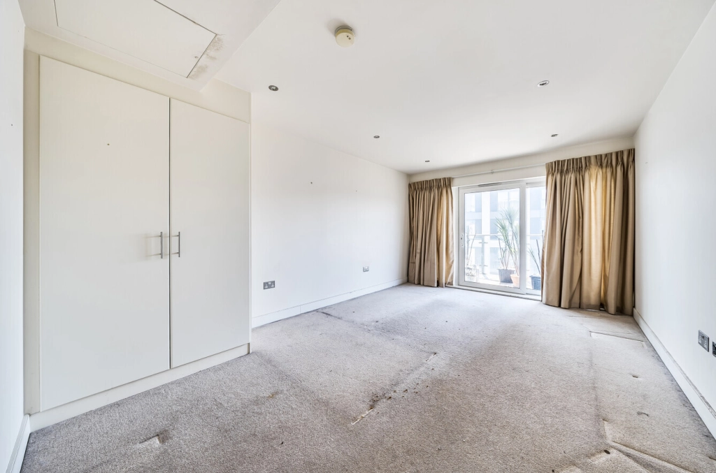 5 bedrooms apartments/flats for sale in Boulevard Drive, Beaufort Park - NW9 view 7