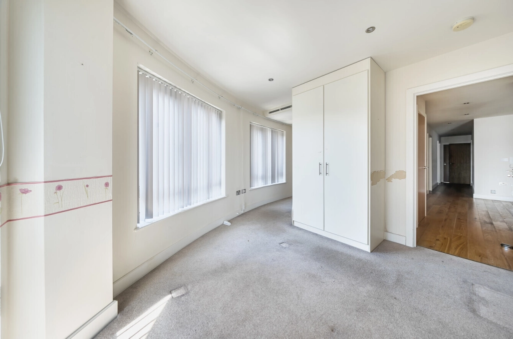 5 bedrooms apartments/flats for sale in Boulevard Drive, Beaufort Park - NW9 view 16