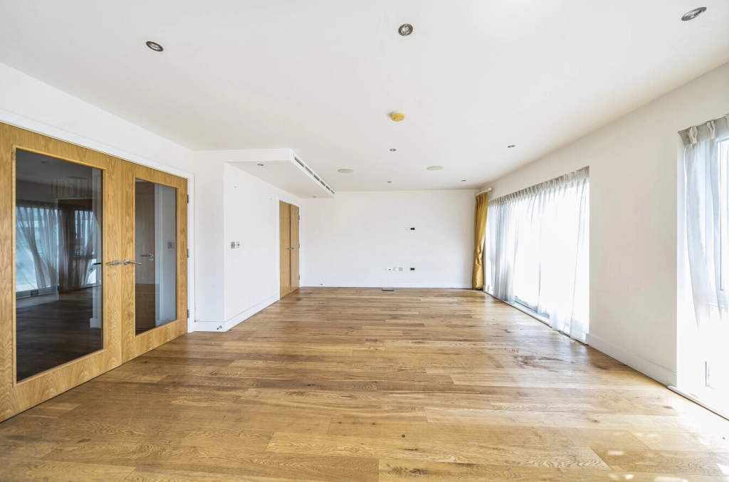 5 bedrooms apartments/flats for sale in Boulevard Drive, Beaufort Park - NW9 view 5