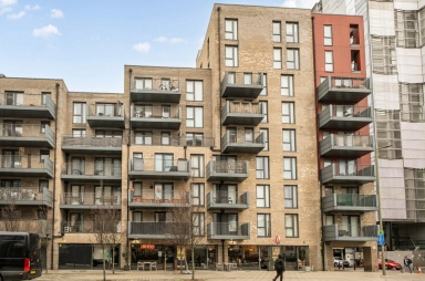 Charcot Road, Colindale - NW9 view 1