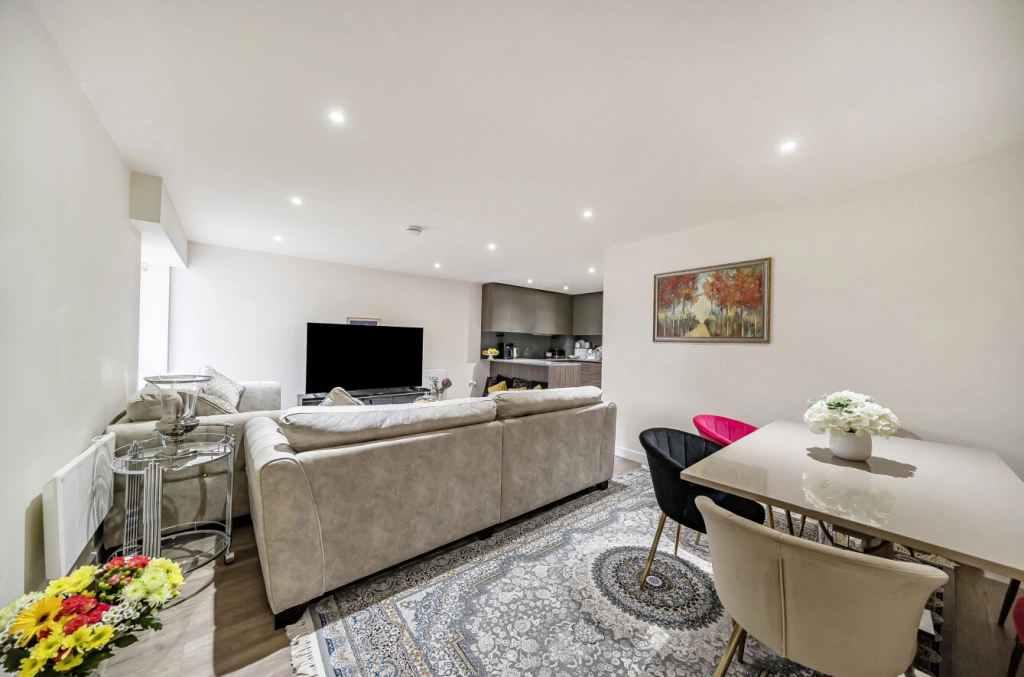 2 bedrooms apartments/flats for sale in Beaufort Square, Beaufort Park, Colindale - NW9 view 11