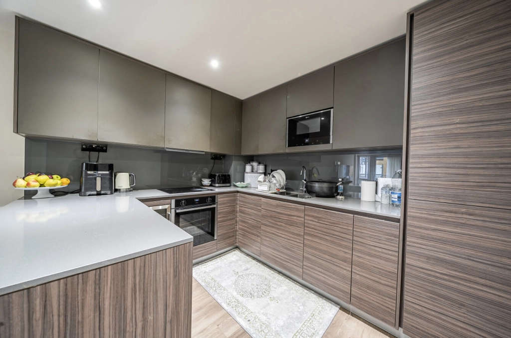 2 bedrooms apartments/flats for sale in Beaufort Square, Beaufort Park, Colindale - NW9 view 9