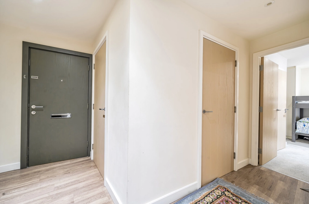 2 bedrooms apartments/flats for sale in Beaufort Square, Beaufort Park, Colindale - NW9 view 5