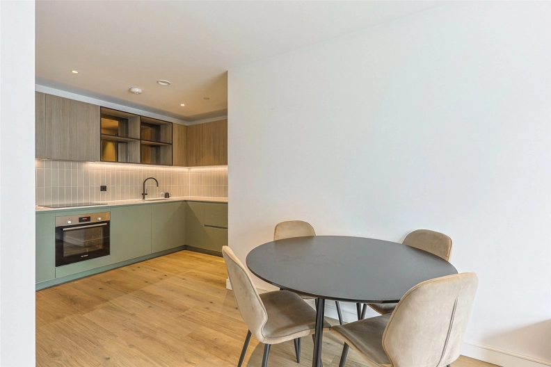 1 bedroom apartments/flats to sale in Cedrus Avenue, Southall-image 12