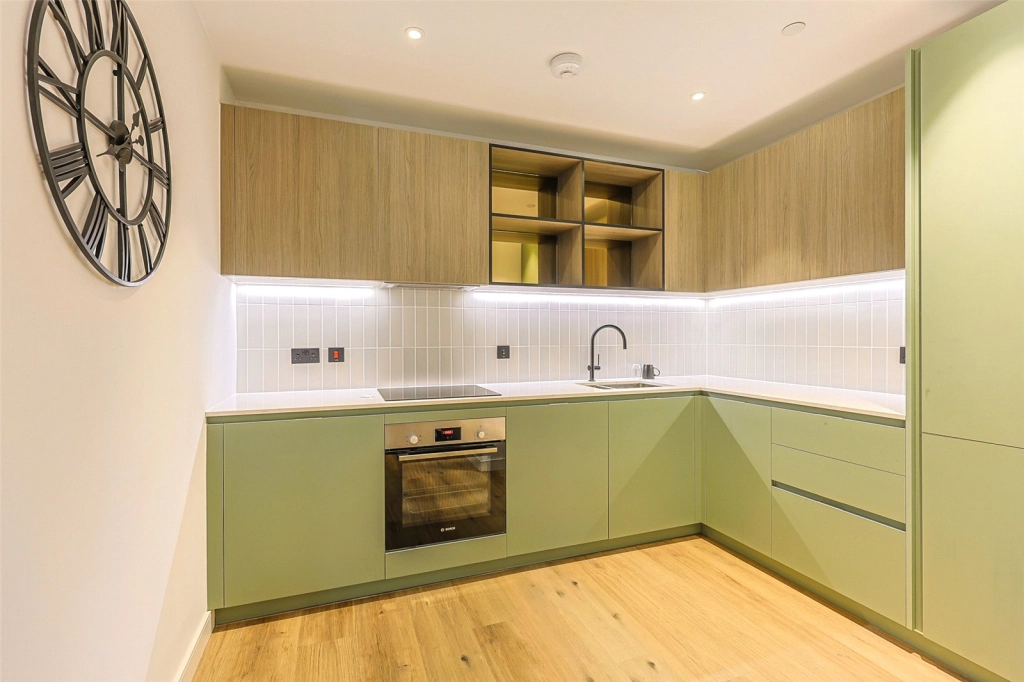 1 bedroom apartments/flats for sale in Cedrus Avenue, Southall - UB1 view 8