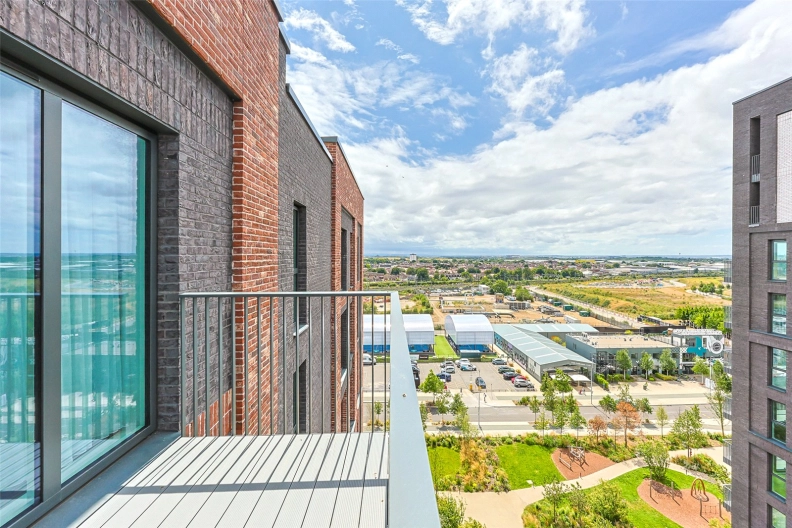 1 bedroom apartments/flats to sale in Cedrus Avenue, Southall-image 9