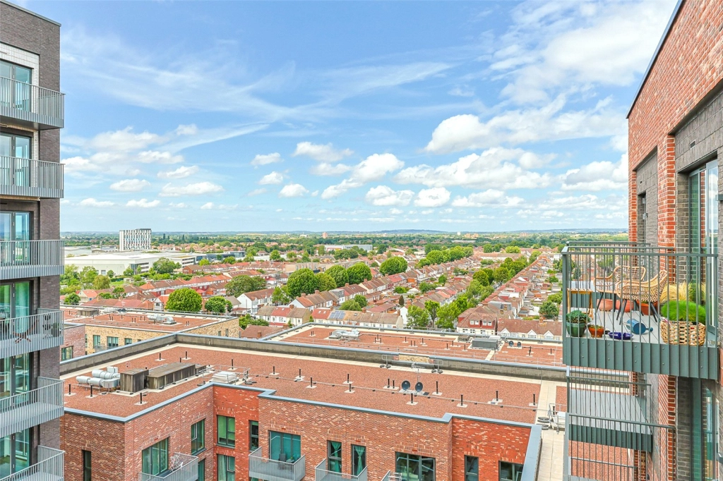 1 bedroom apartments/flats for sale in Cedrus Avenue, Southall - UB1 view 10