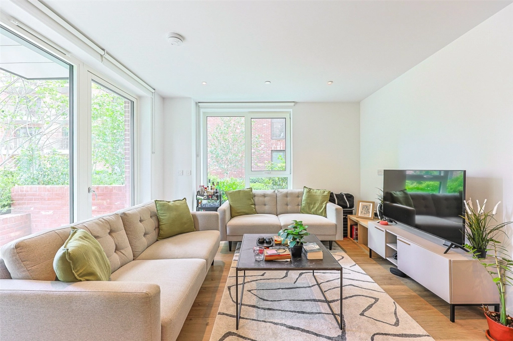 1 bedroom apartments/flats for sale in Cedrus Avenue, Southall - UB1 view 5