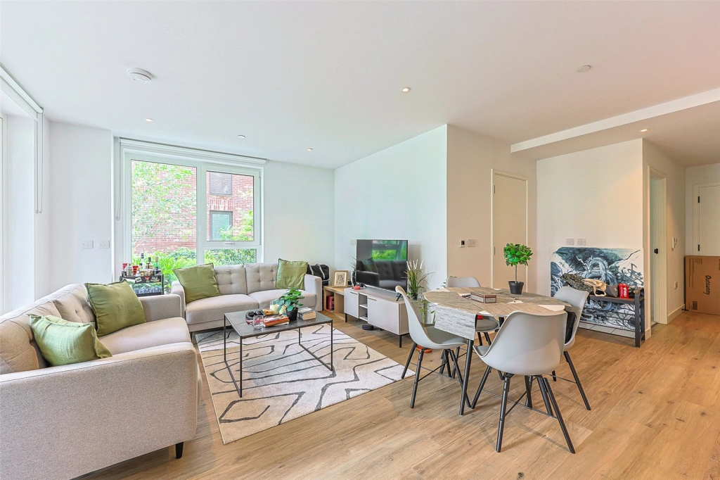 1 bedroom apartments/flats for sale in Cedrus Avenue, Southall - UB1 view 12