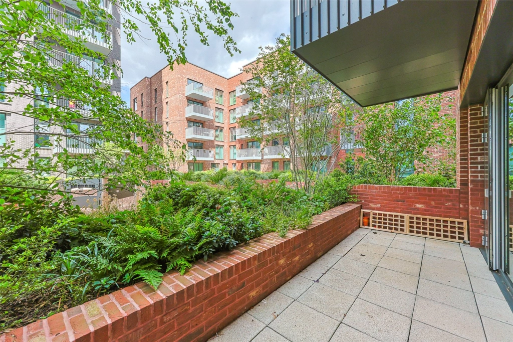 1 bedroom apartments/flats for sale in Cedrus Avenue, Southall - UB1 view 9