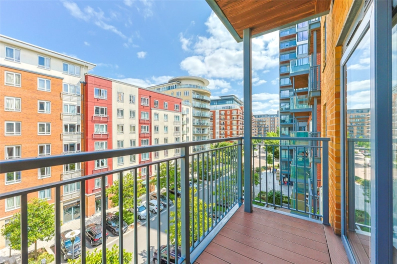 1 bedroom apartments/flats to sale in Boulevard Drive, Beaufort Park, Colindale-image 10