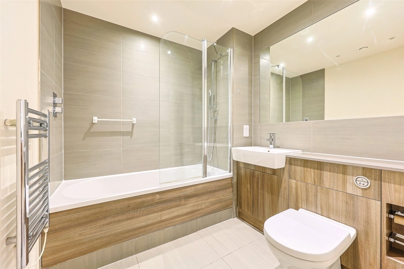 1 bedroom apartments/flats to sale in Boulevard Drive, Beaufort Park, Colindale-image 9
