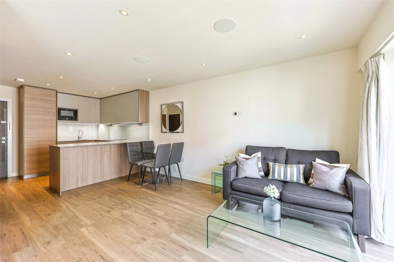 1 bedroom apartments/flats to sale in Boulevard Drive, Beaufort Park, Colindale-image 3