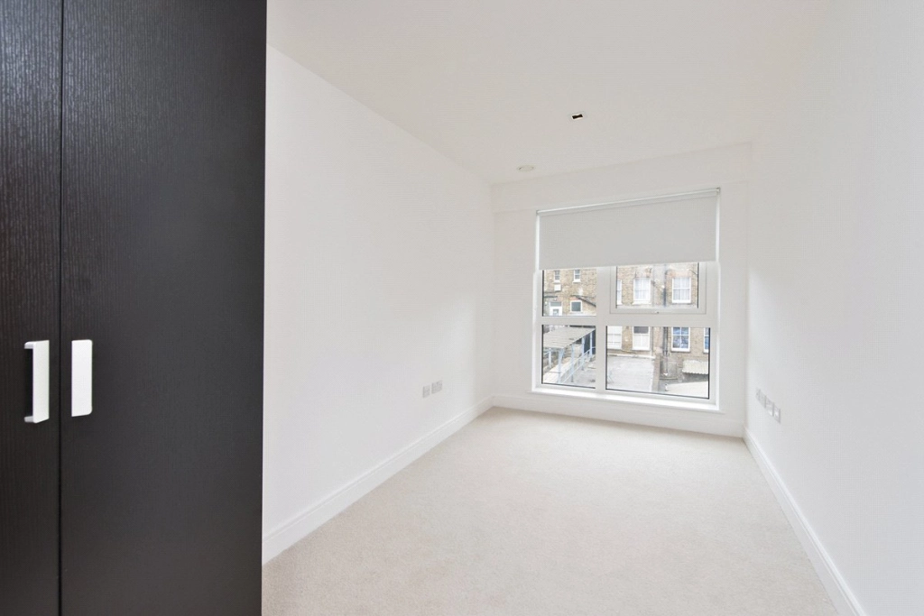2 bedrooms apartments/flats for sale in Longfield Avenue, Ealing - W5 view 6
