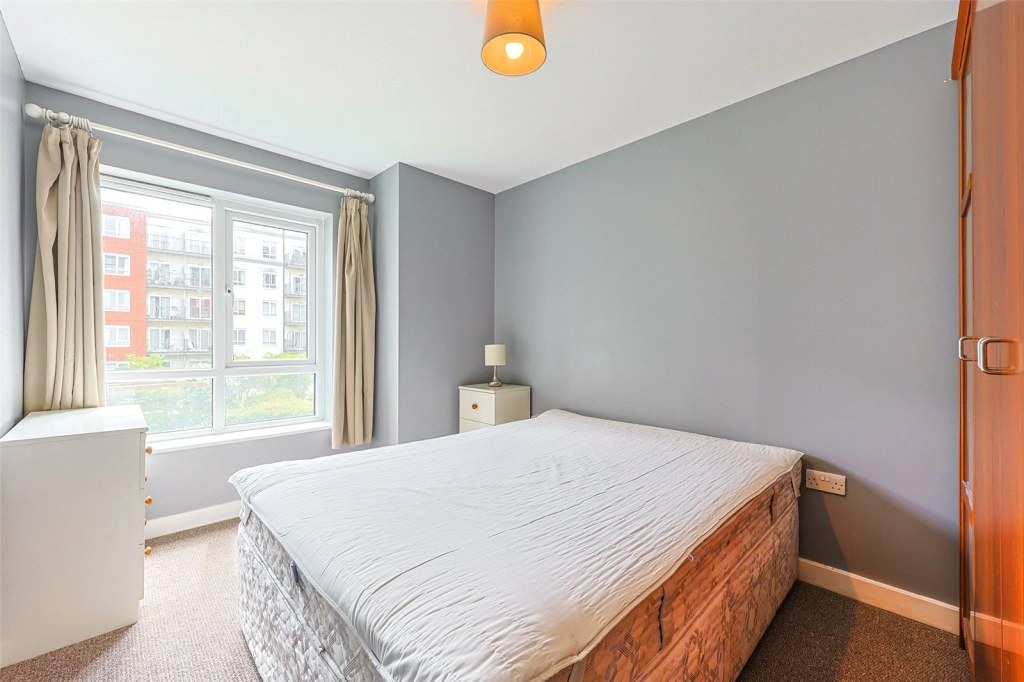 2 bedrooms apartments/flats for sale in Commander Avenue, Beaufort Park, Colindale - NW9 view 6