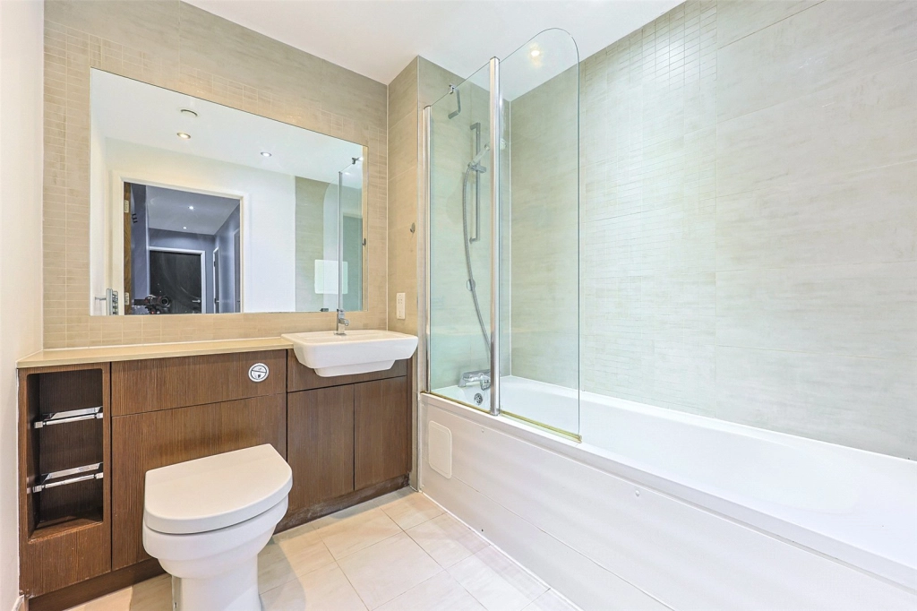 2 bedrooms apartments/flats for sale in Commander Avenue, Beaufort Park, Colindale - NW9 view 8