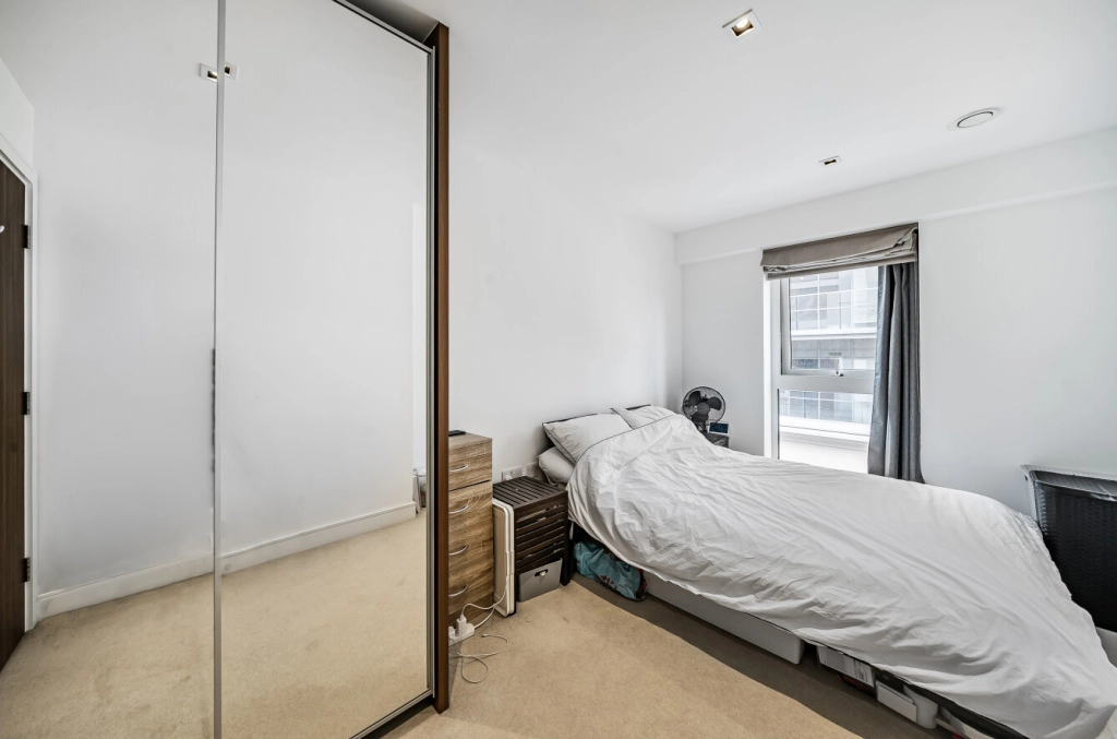 1 bedroom apartments/flats for sale in Longfield Avenue, Ealing - W5 view 7