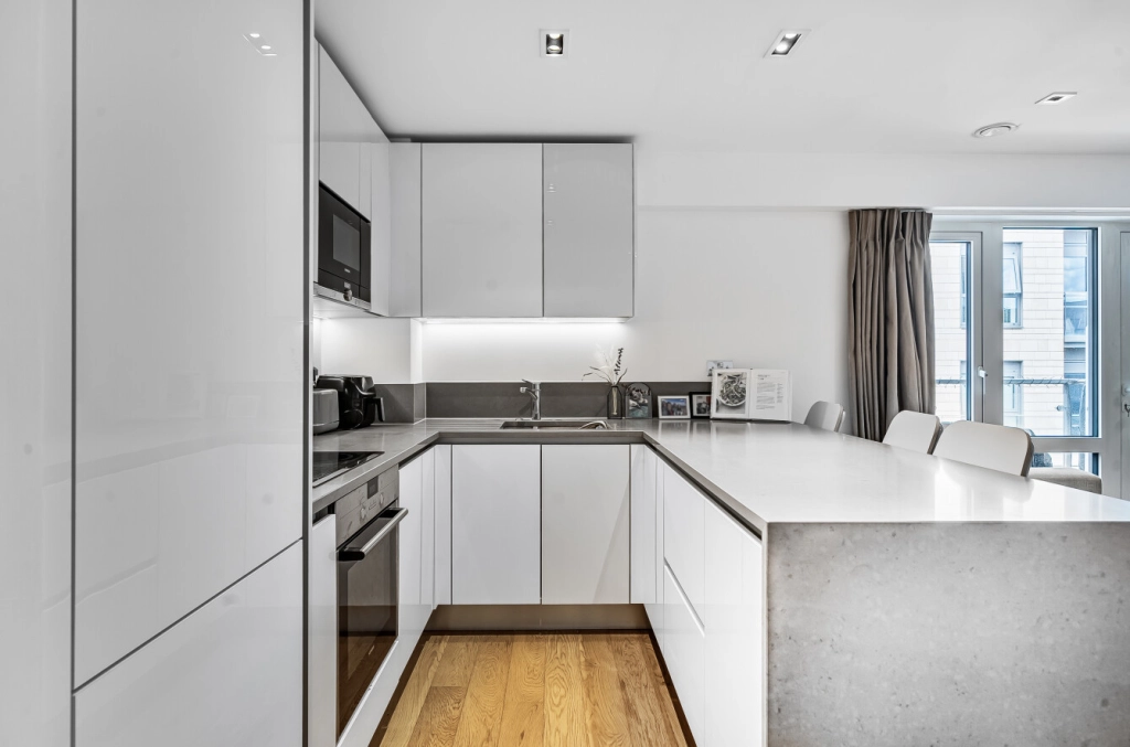 1 bedroom apartments/flats to sale in Longfield Avenue, Ealing-image 1
