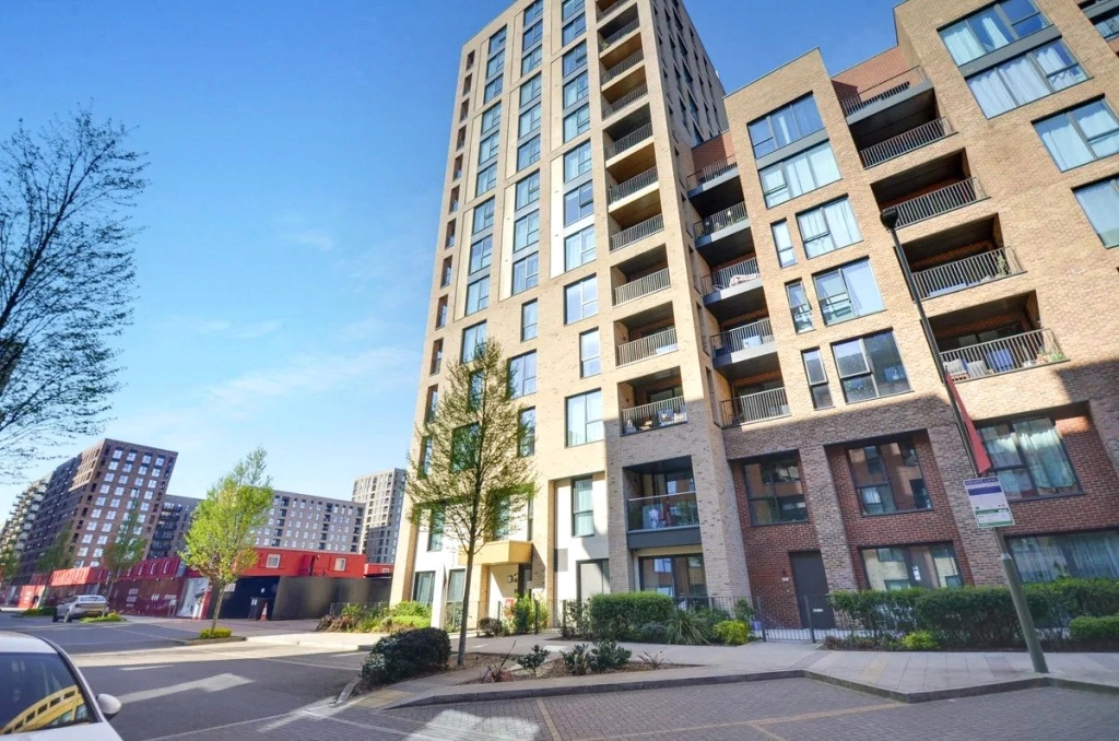 1 bedroom apartments/flats for sale in Lismore Boulevard, Colindale Gardens, Colindale - NW9 view 14