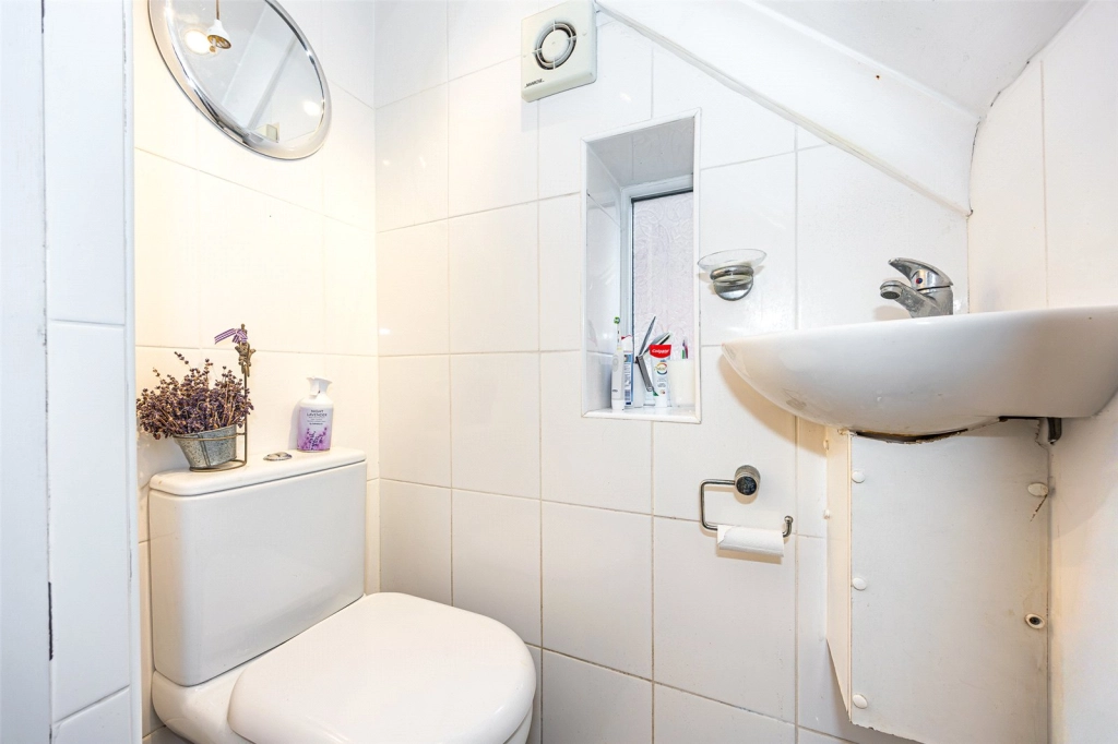 3 bedrooms houses for sale in Colin Close, Colindale - NW9 view 20