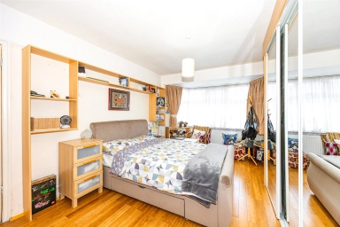 Colin Close, Colindale - NW9 view 5