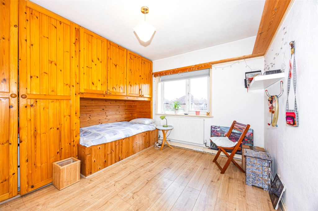 3 bedrooms houses for sale in Colin Close, Colindale - NW9 view 6