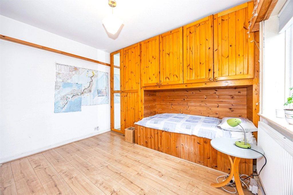 3 bedrooms houses for sale in Colin Close, Colindale - NW9 view 25