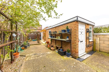 Colin Close, Colindale - NW9 view 14