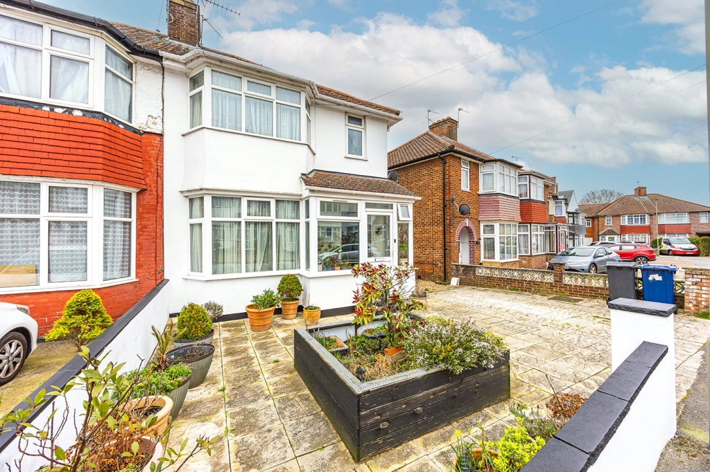 3 bedrooms houses for sale in Colin Close, Colindale - NW9 view 27