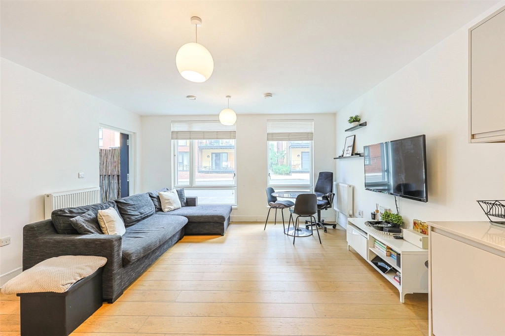 1 bedroom apartments/flats to sale in Grove Park, Colindale-image 1