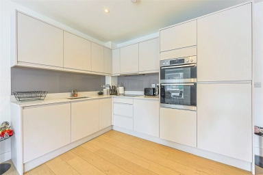 Grove Park, Colindale NW9 image 9