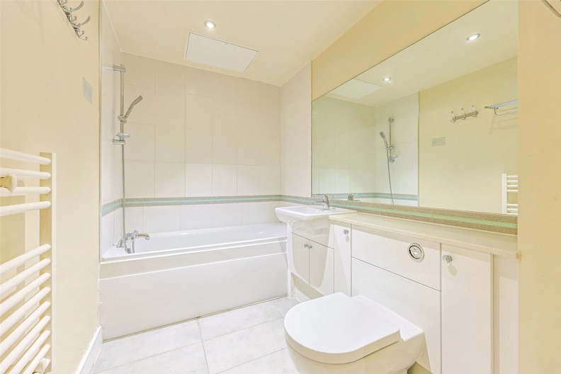 2 bedrooms apartments/flats to sale in Heritage Avenue, Beaufort Park, Colindale-image 8