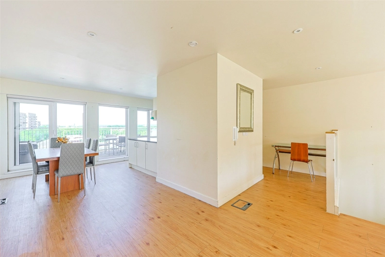 2 bedrooms apartments/flats to sale in Heritage Avenue, Beaufort Park, Colindale-image 13