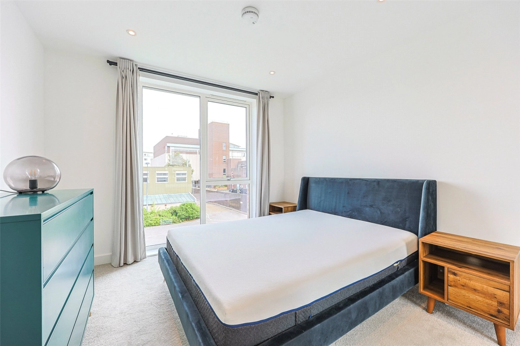 2 bedrooms apartments/flats for sale in Lismore Boulevard, Colindale Gardens, Colindale - NW9 view 6